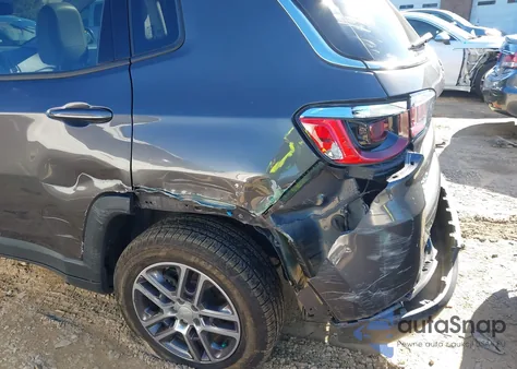 2020 Jeep Compass Sun And Safety 4X4 z USA, uszkodzony, nr VIN 3C4NJDBB5LT238894